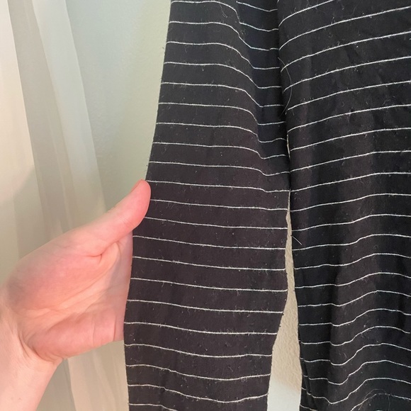 Women's Striped Crop Top - Picture 7 of 7